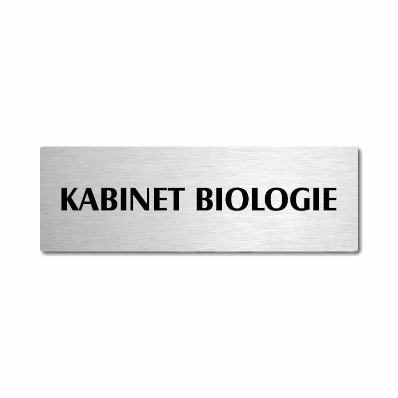Kabinet biologie, stříbrná popiska na dveře